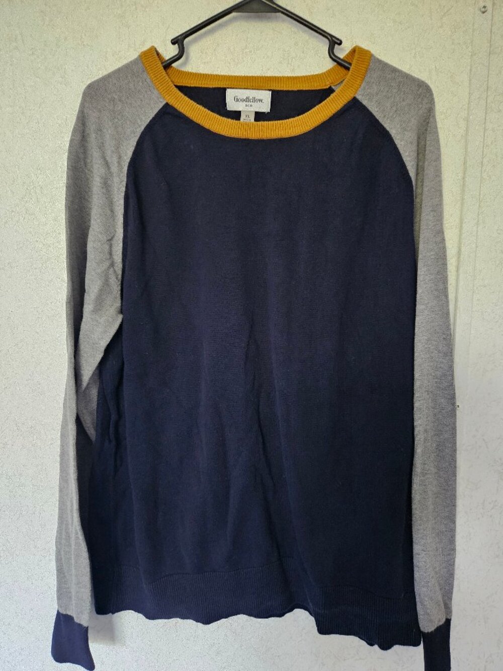 Goodfellow & Co Men’s XL Navy Gray Mustard Colorblock Raglan Sweater